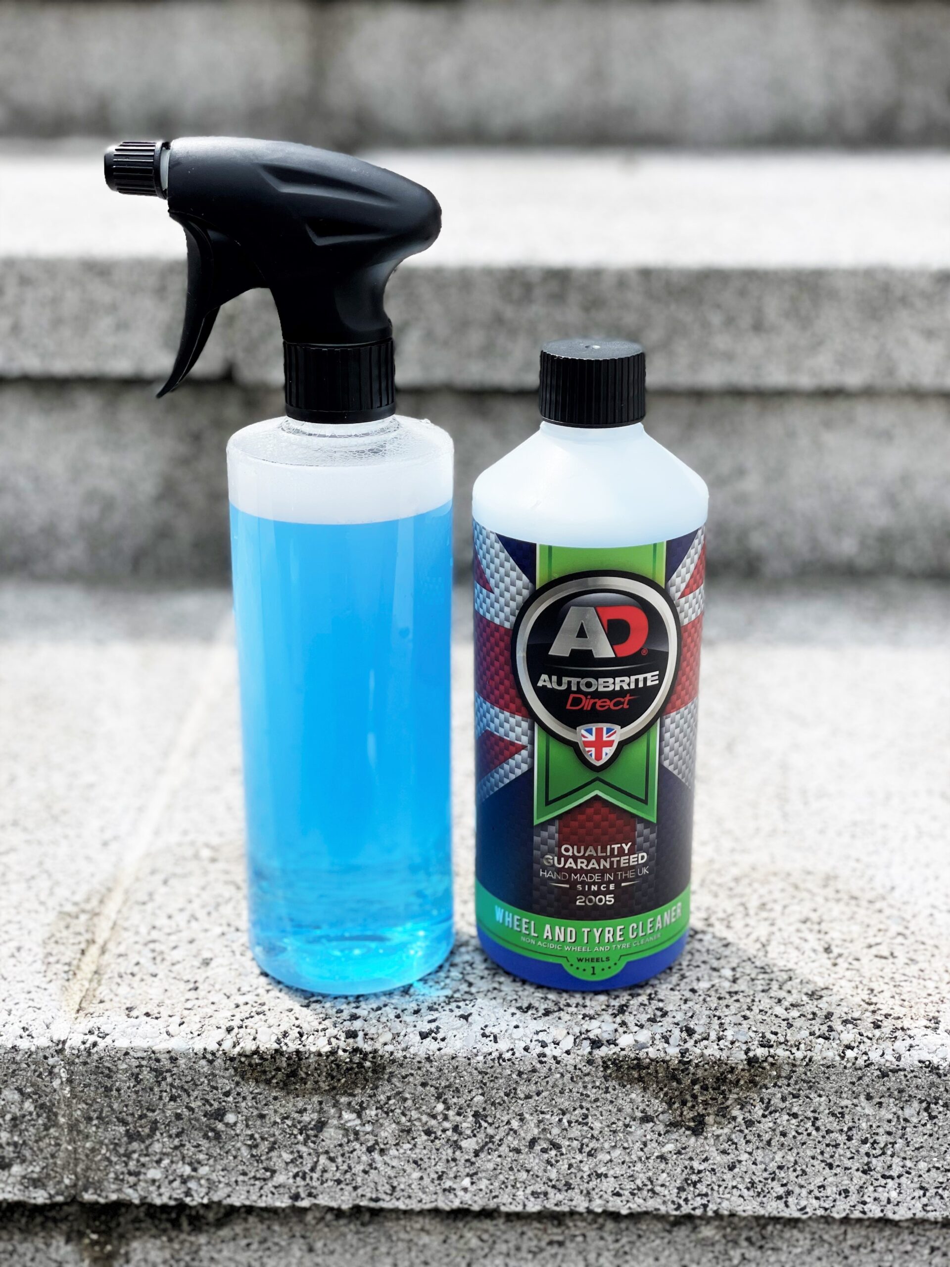 オートブライトダイレクト Autobrite Direct Wheel and Tyre Cleaner のボトル