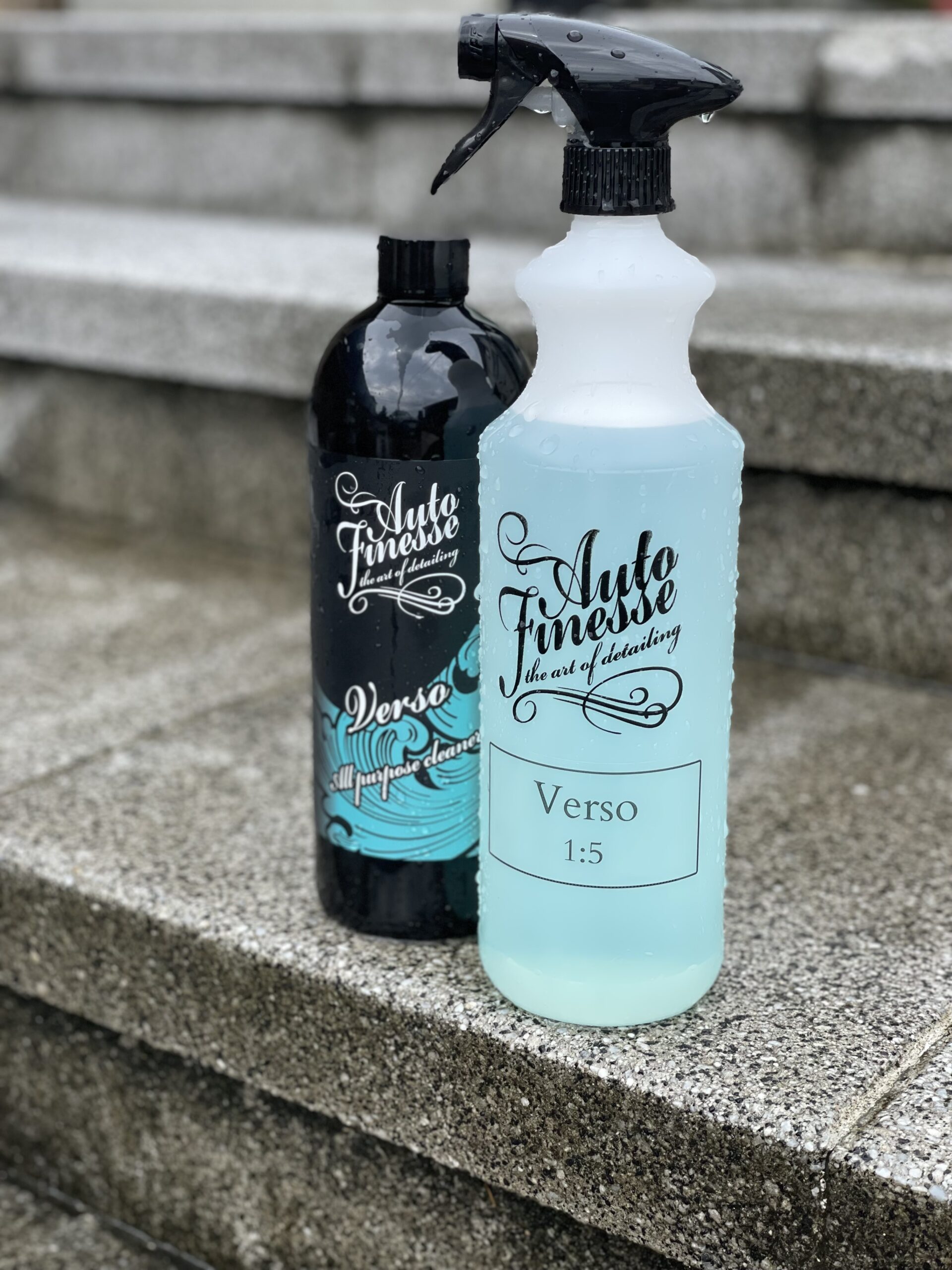 Auto Finesse Verso を1:5に希釈して MINI の樹脂パーツを洗浄