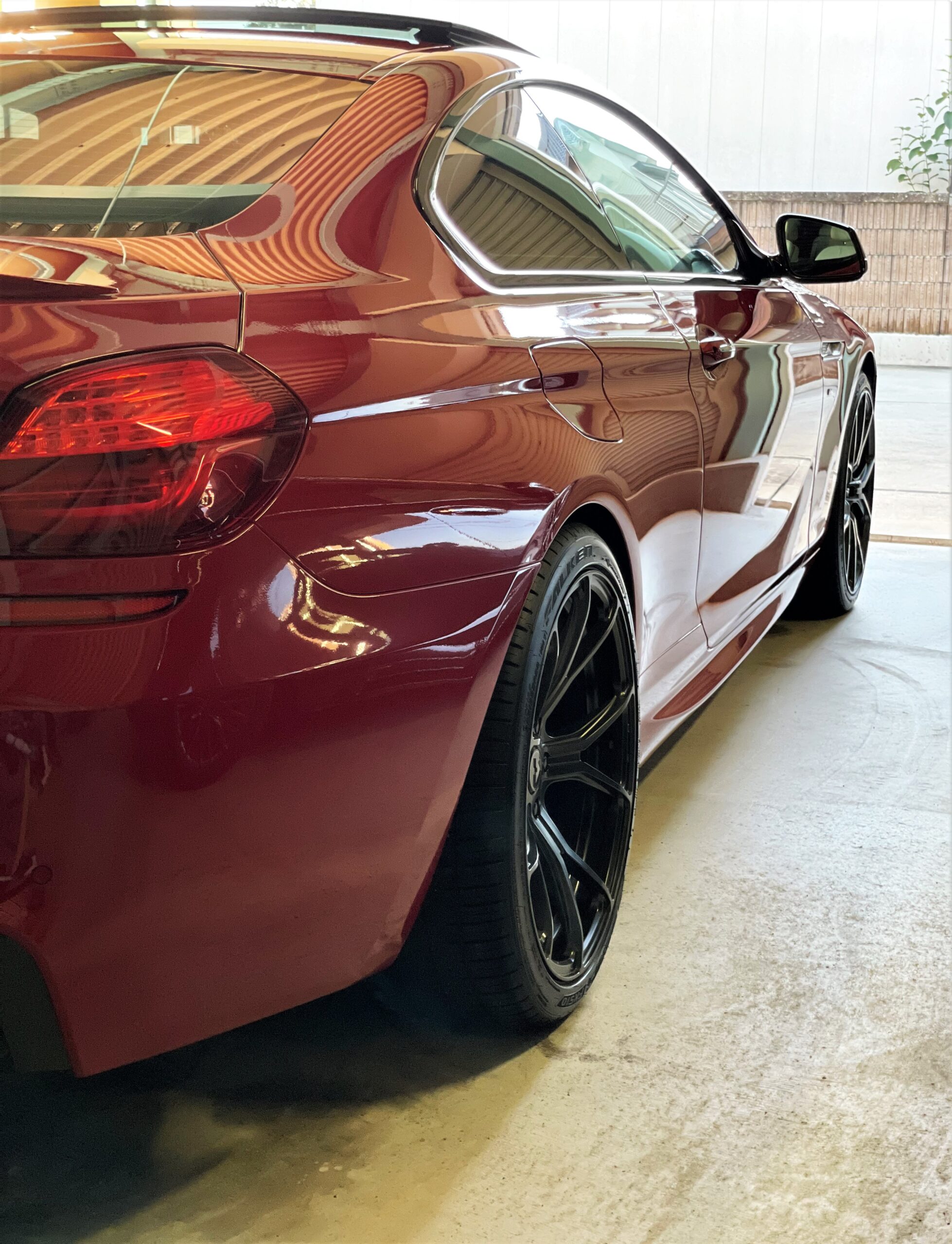 洗車と仕上げを終えたBMW F13 650i