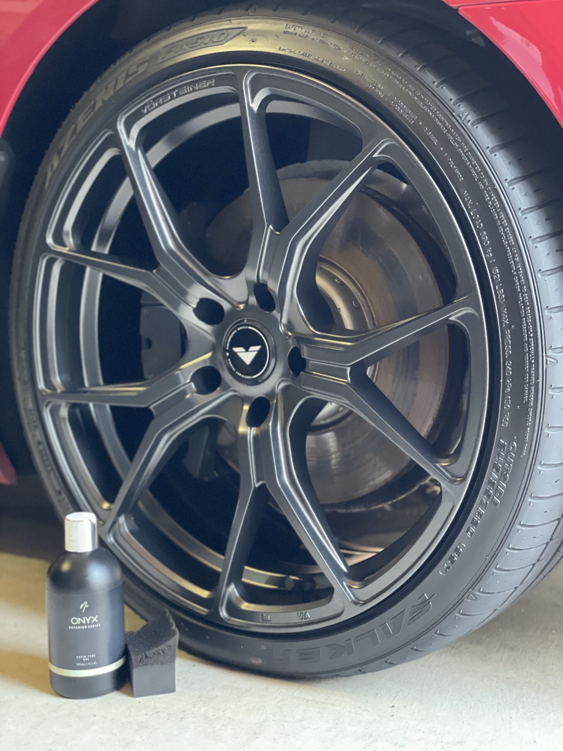 Nv Car Care ONYXで仕上げたBMW F13 650iのタイヤ