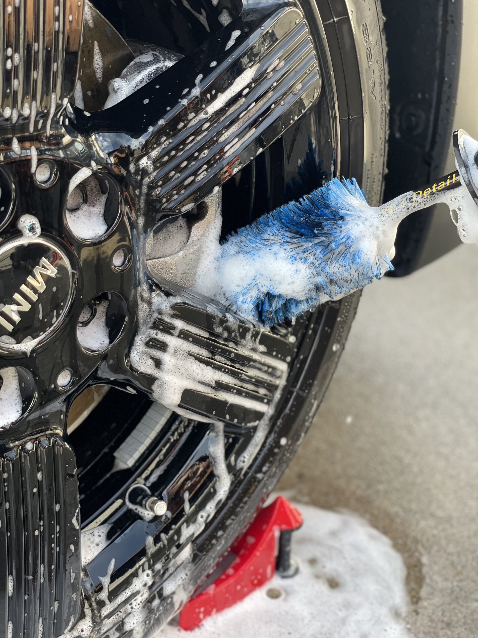EZディテール EZ Detail Brush Miniでスポークの隙間を洗浄