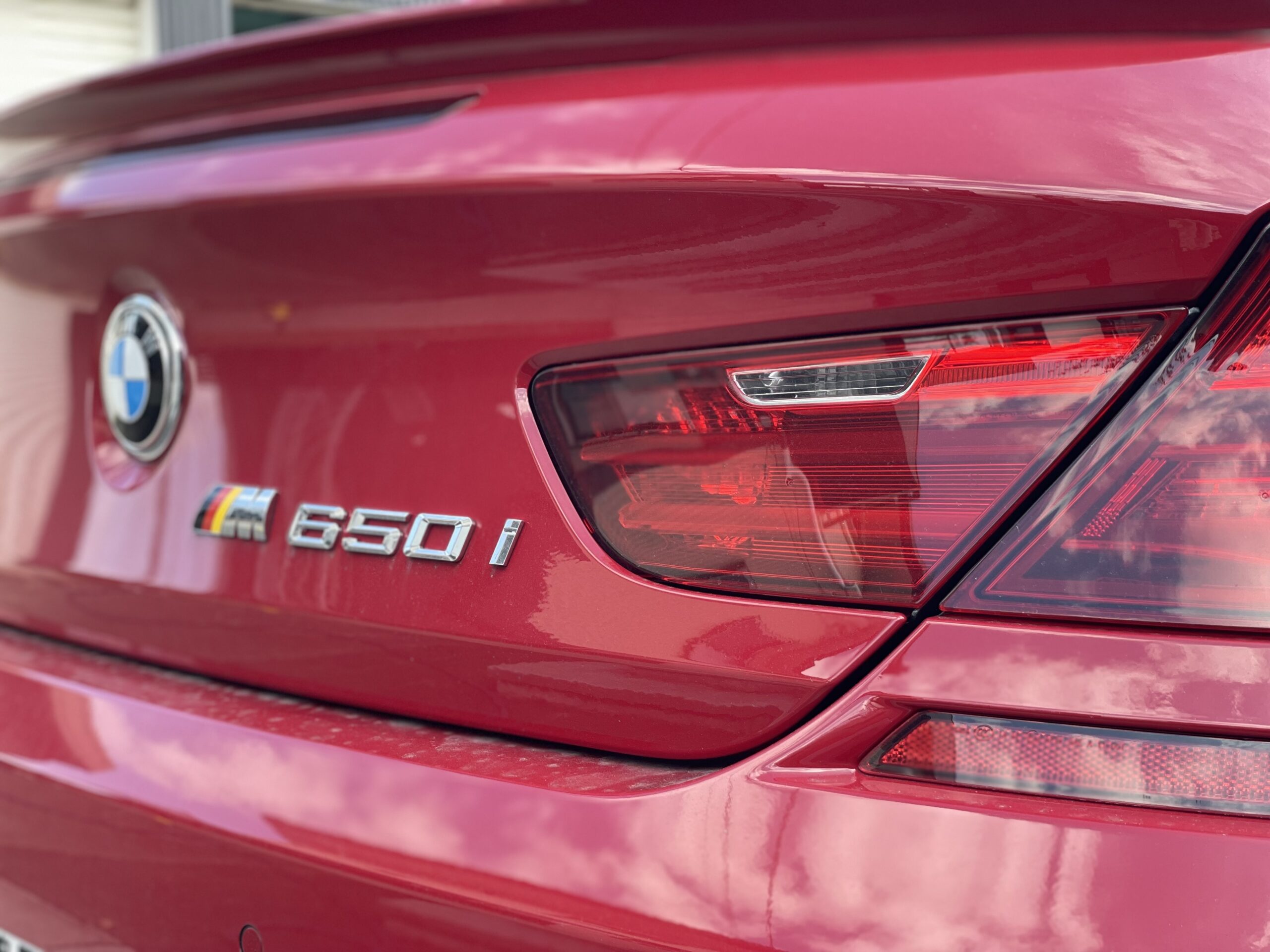 洗車前のBMW F13 650iのフロント外観