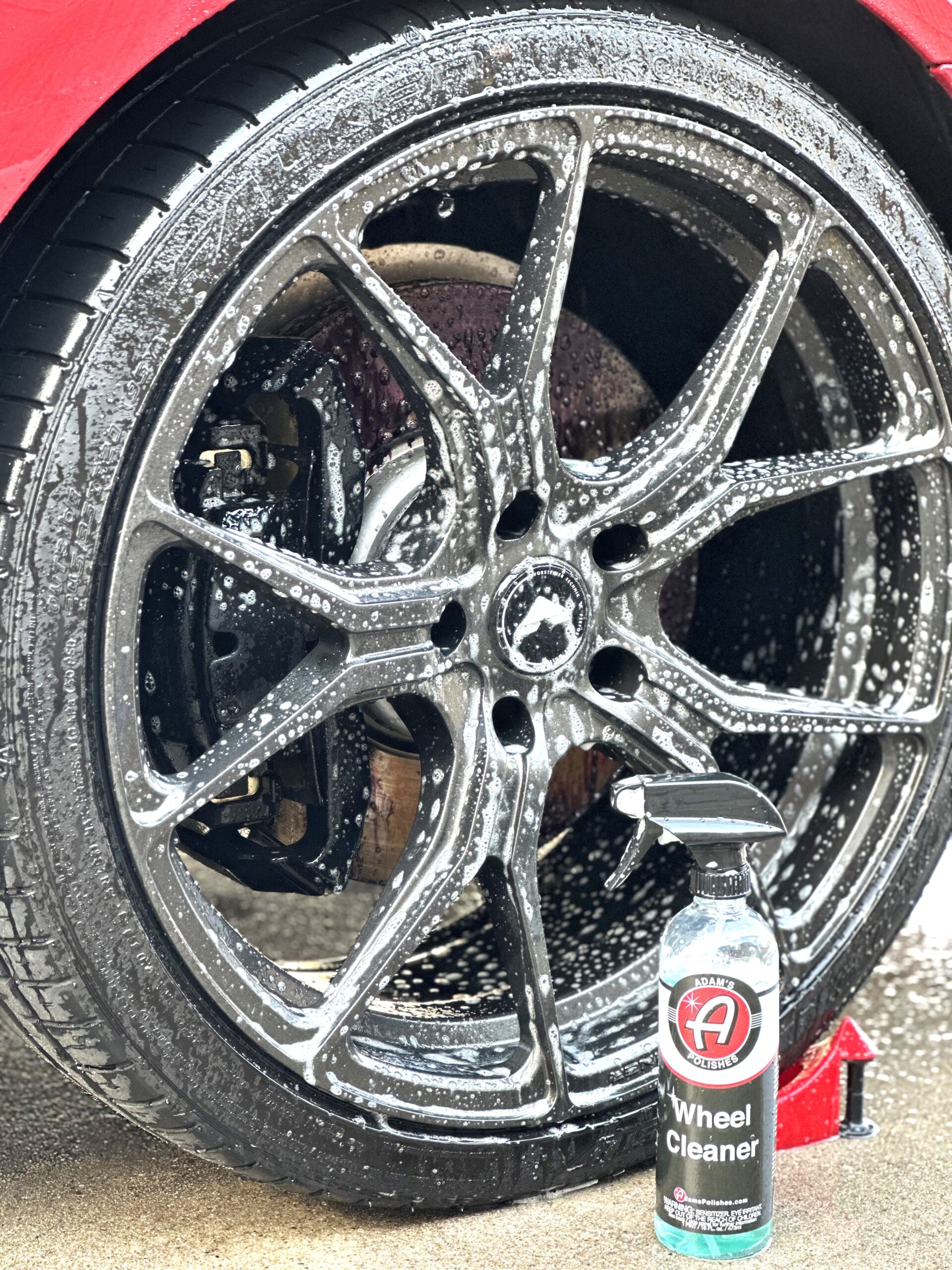 アダムズポリッシュ Adam's Polishes Wheel Cleaner のボトル