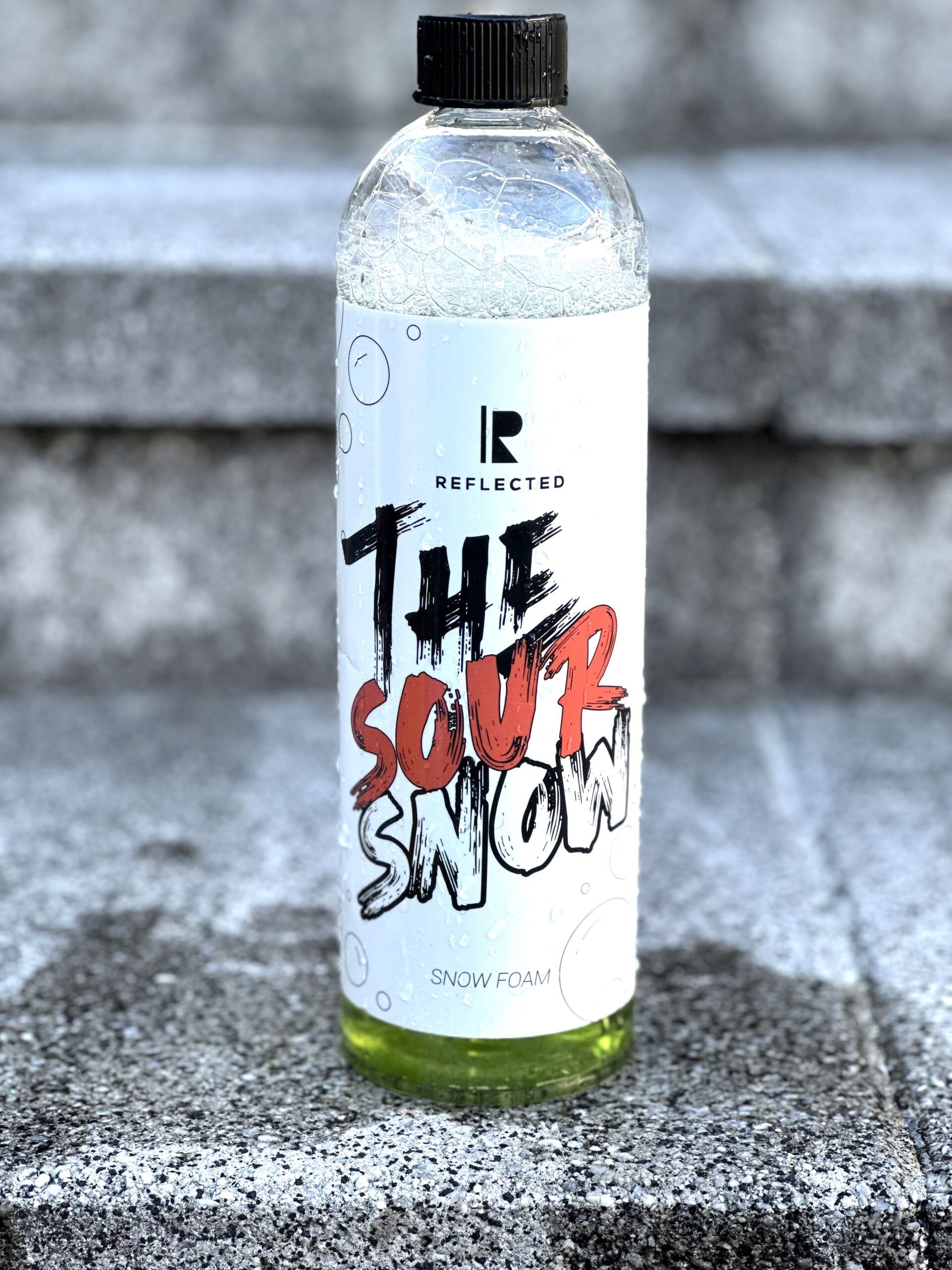 リフレクテッド REFLECTED The SOUR Snow 1000ml のボトル