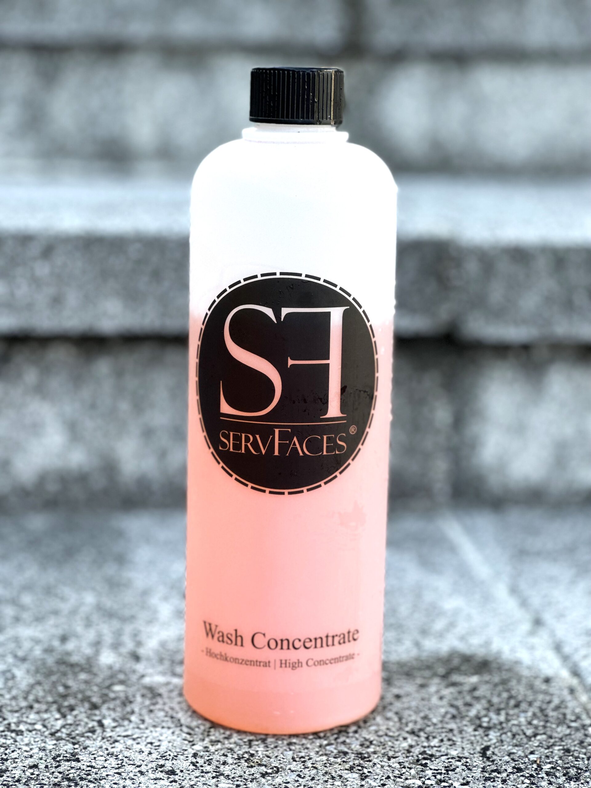 サーブフェイセス ServFaces Wash Concentrate 1L のボトル