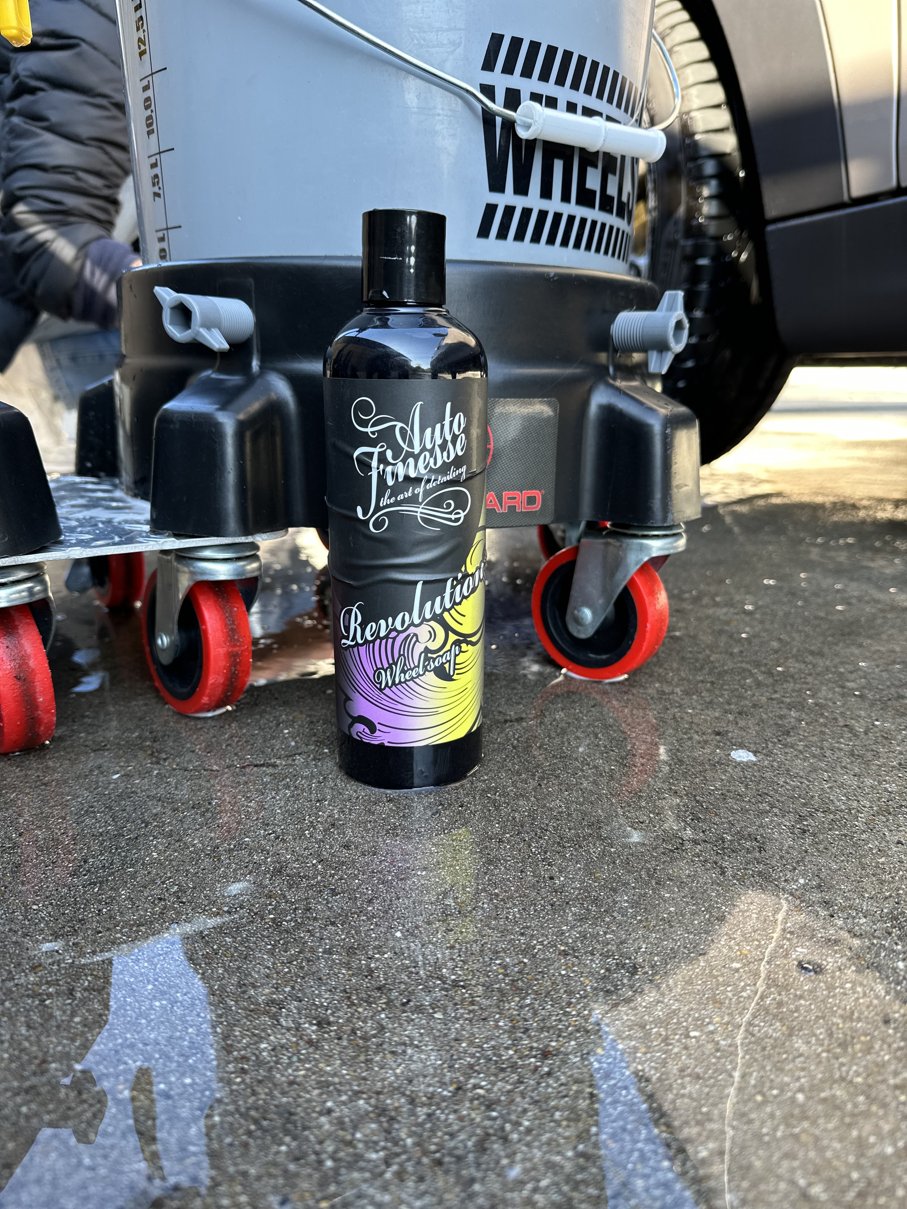 Auto Finesse Revolution ホイールシャンプーのボトル