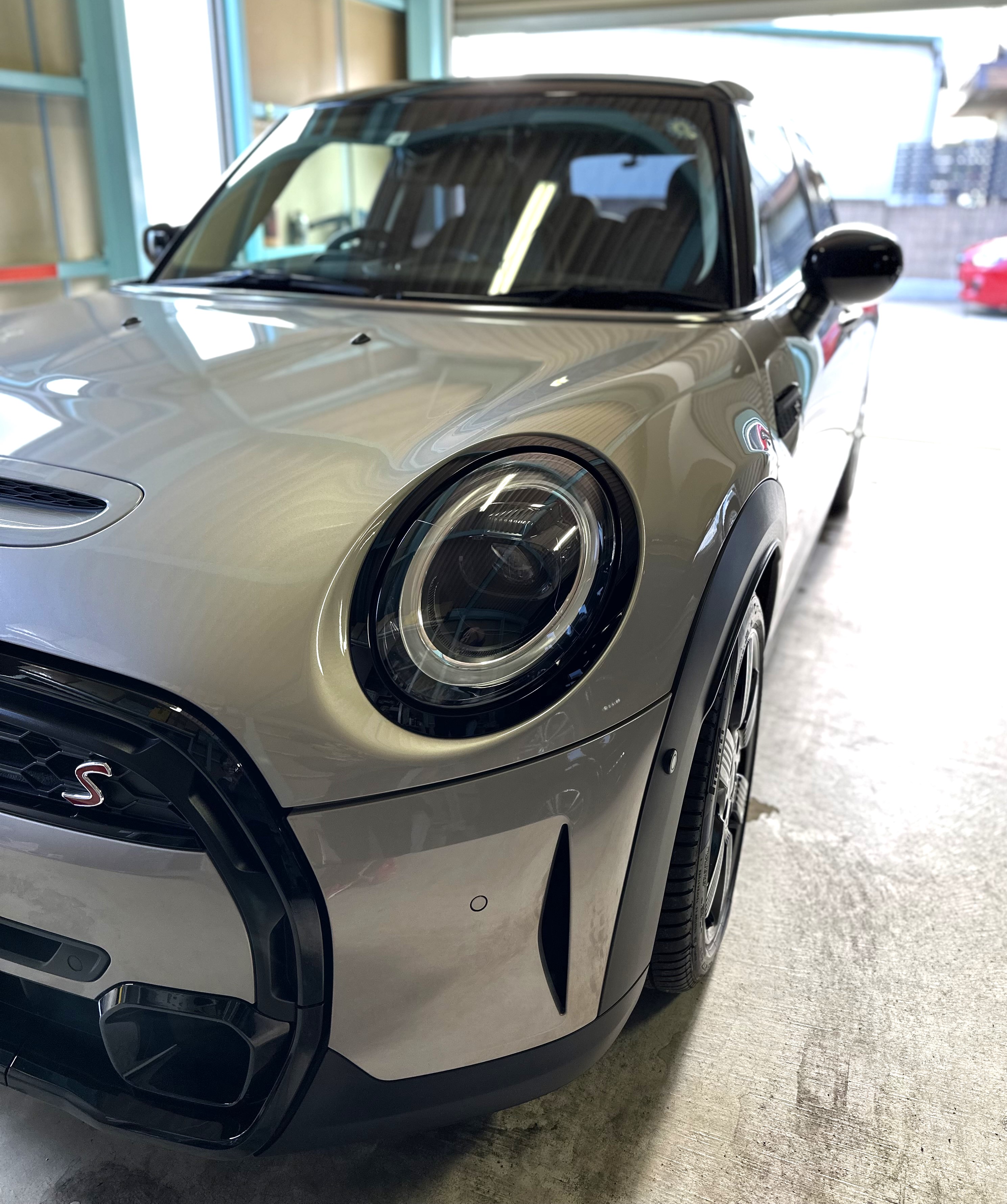 洗車とコーティング後のMINI COOPER S 5 DOOR