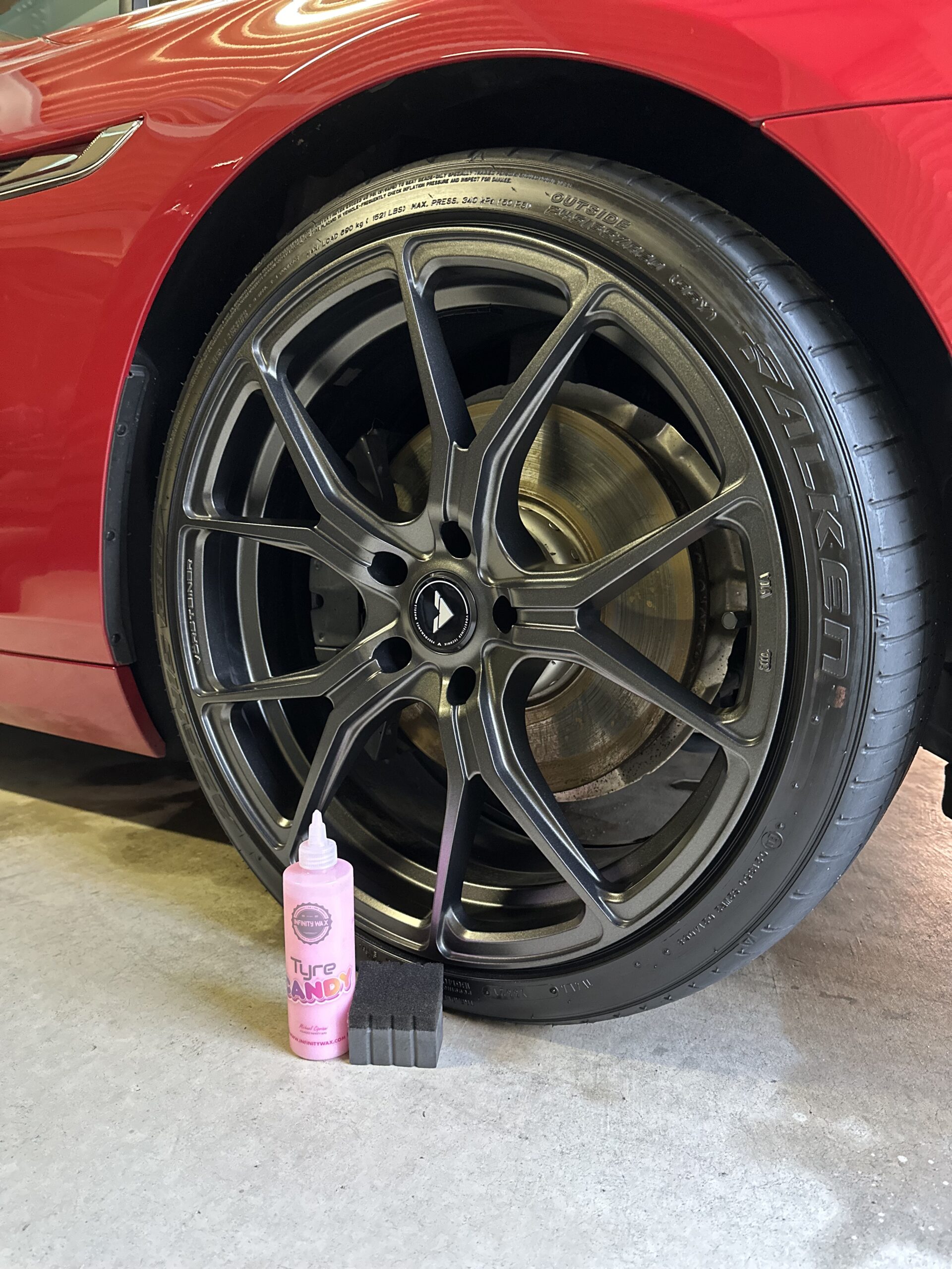 インフィニティワックス INFINITYWAX Tyre Candy タイヤドレッシング