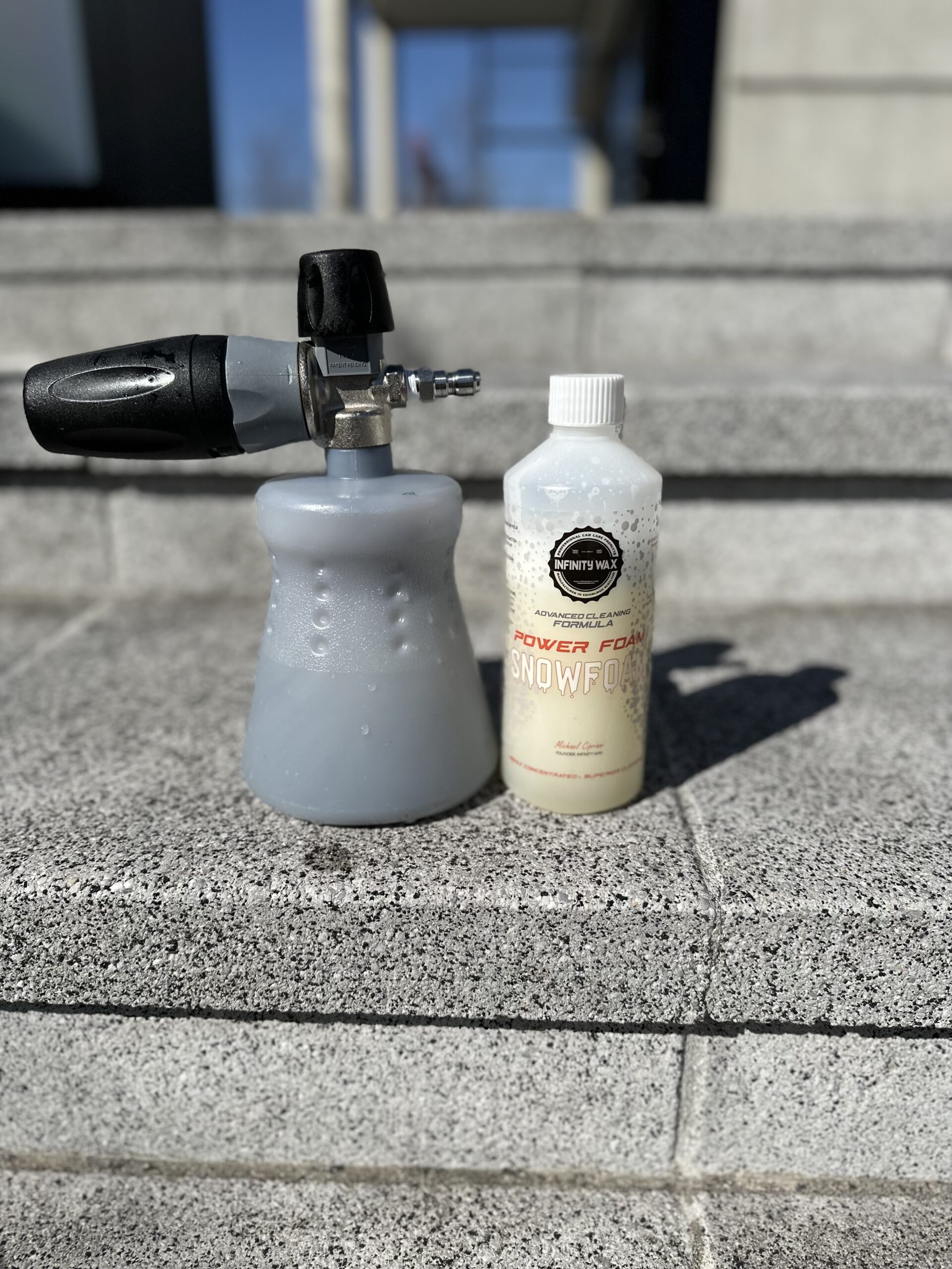 インフィニティワックス INFINITYWAX Powerfoam Snowfoam のボトル
