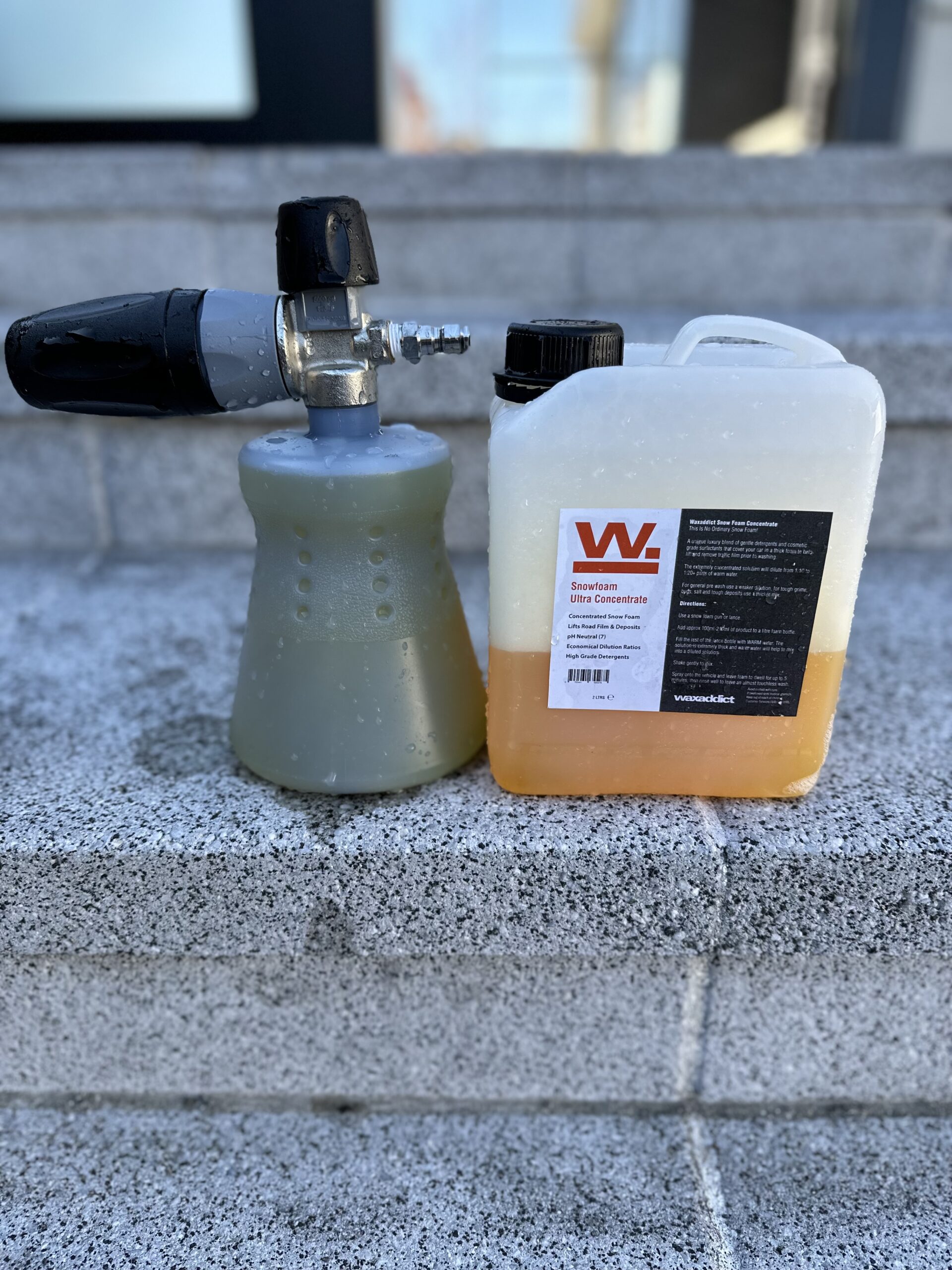 ワックスアディクト waxaddict Snow Foam のボトル