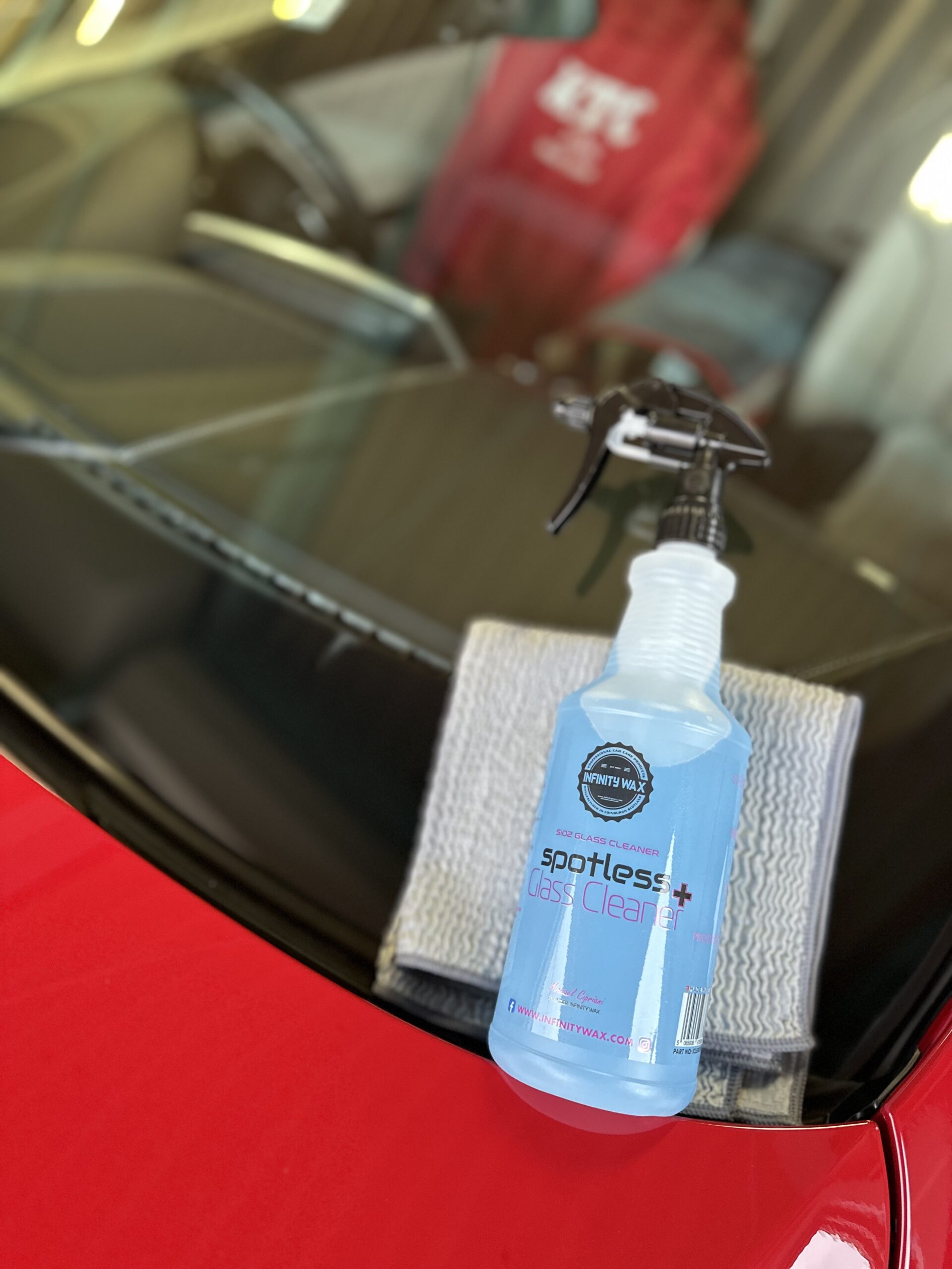 INFINITYWAX Spotless+でBMWのガラスを施工