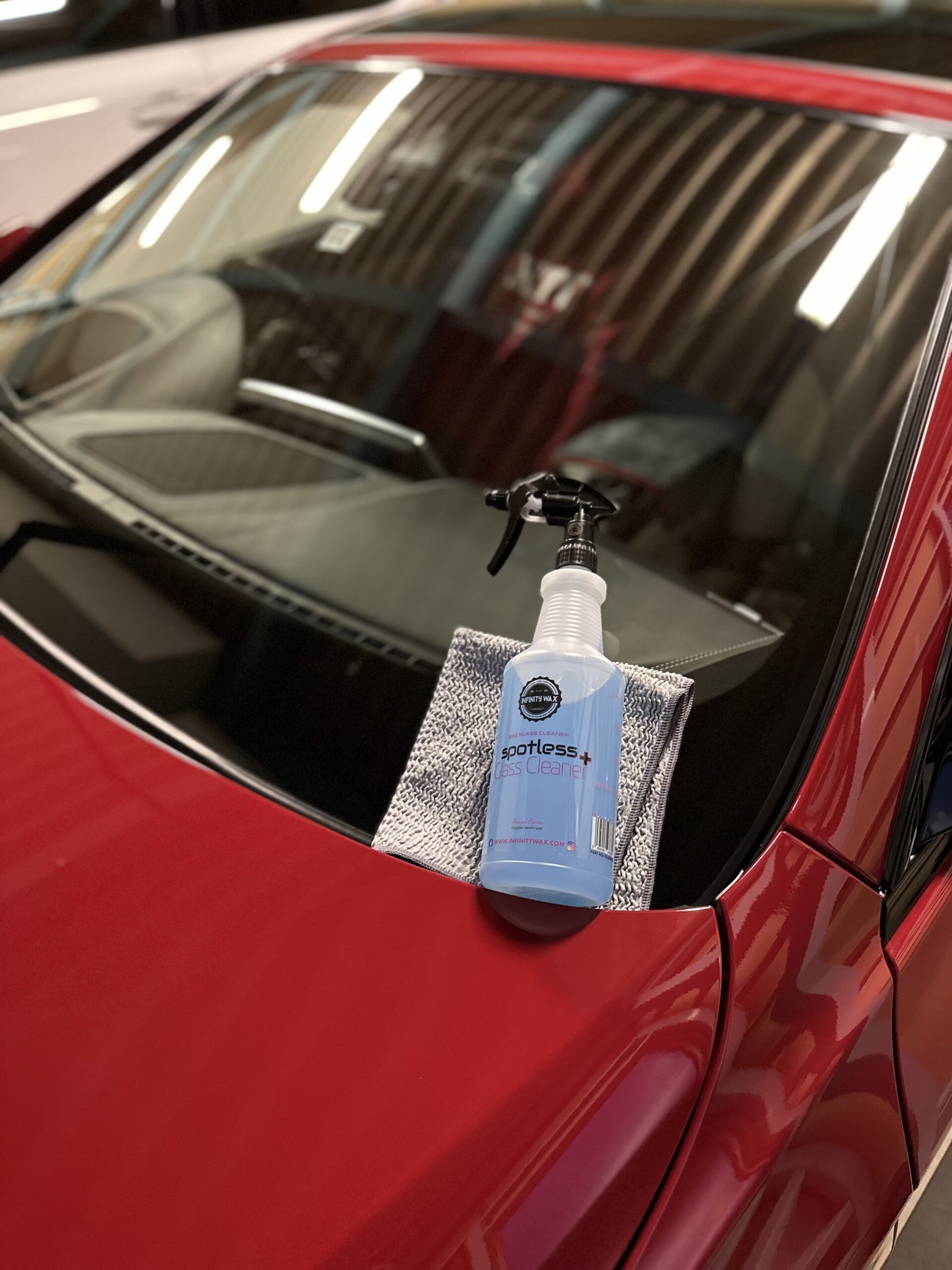 インフィニティワックス INFINITYWAX Spotless+ SiO2 Glass Cleanerのボトル
