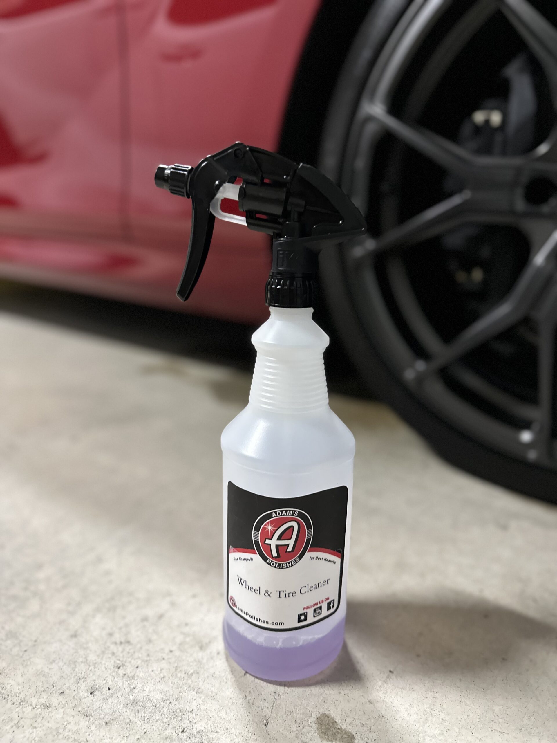 アダムスポリッシュ Adam's Polishes Wheel & Tire CleanerのボトルとIKトリガー