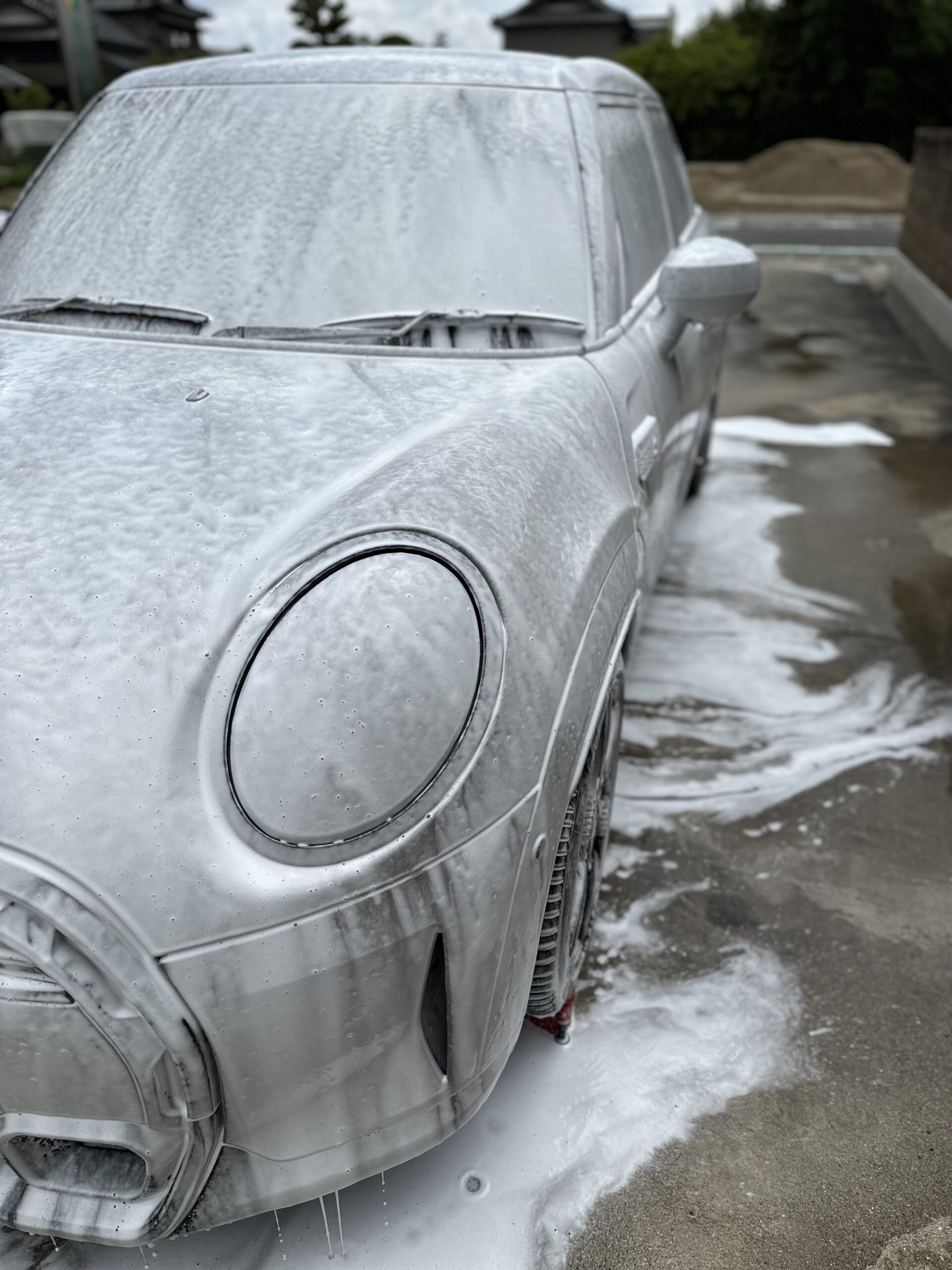 The PRE Snow を塗布した MINI COOPER S 5 DOOR のボディ