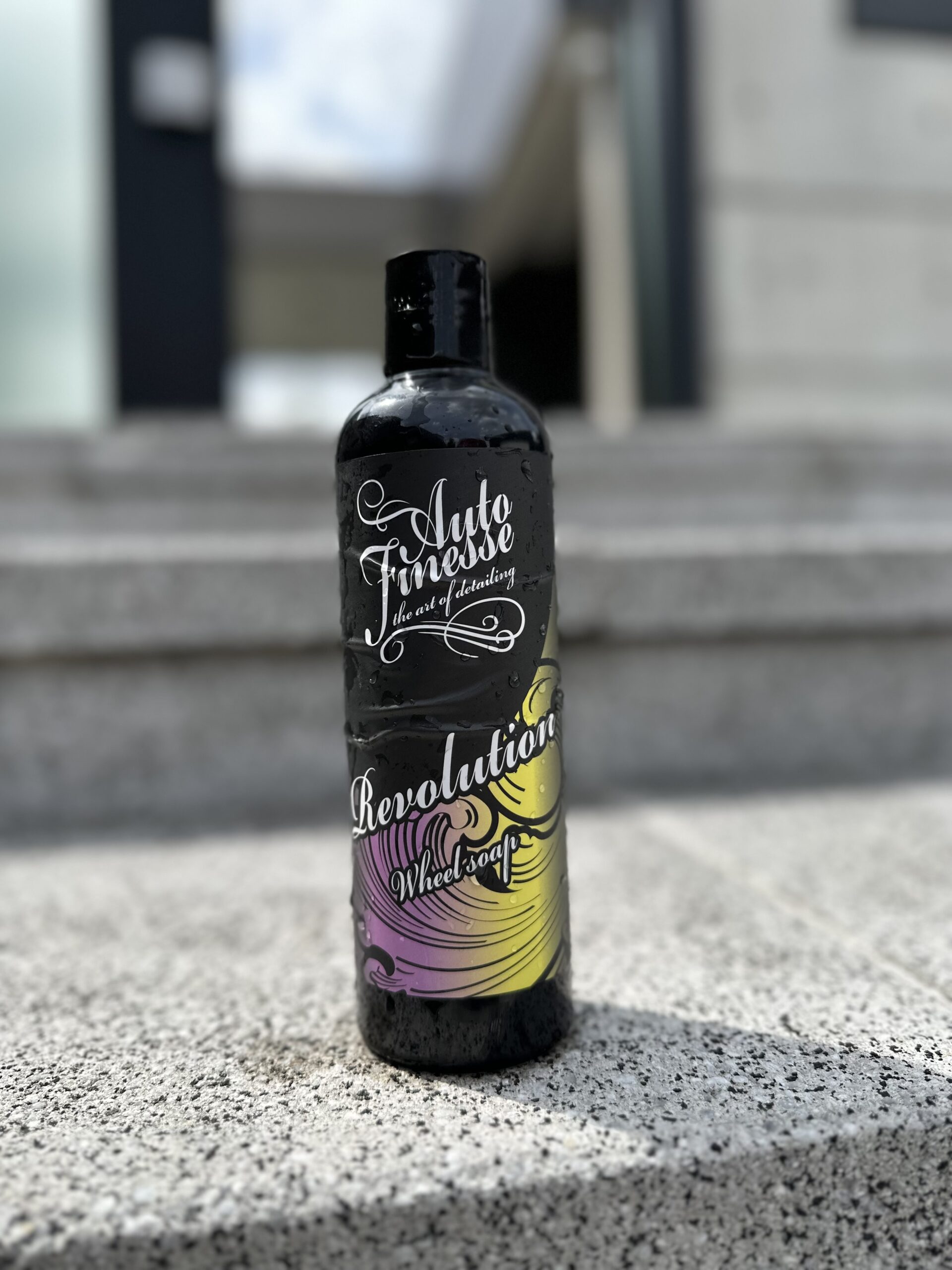オートフィネス Auto Finesse Revolution をバケツで希釈した泡