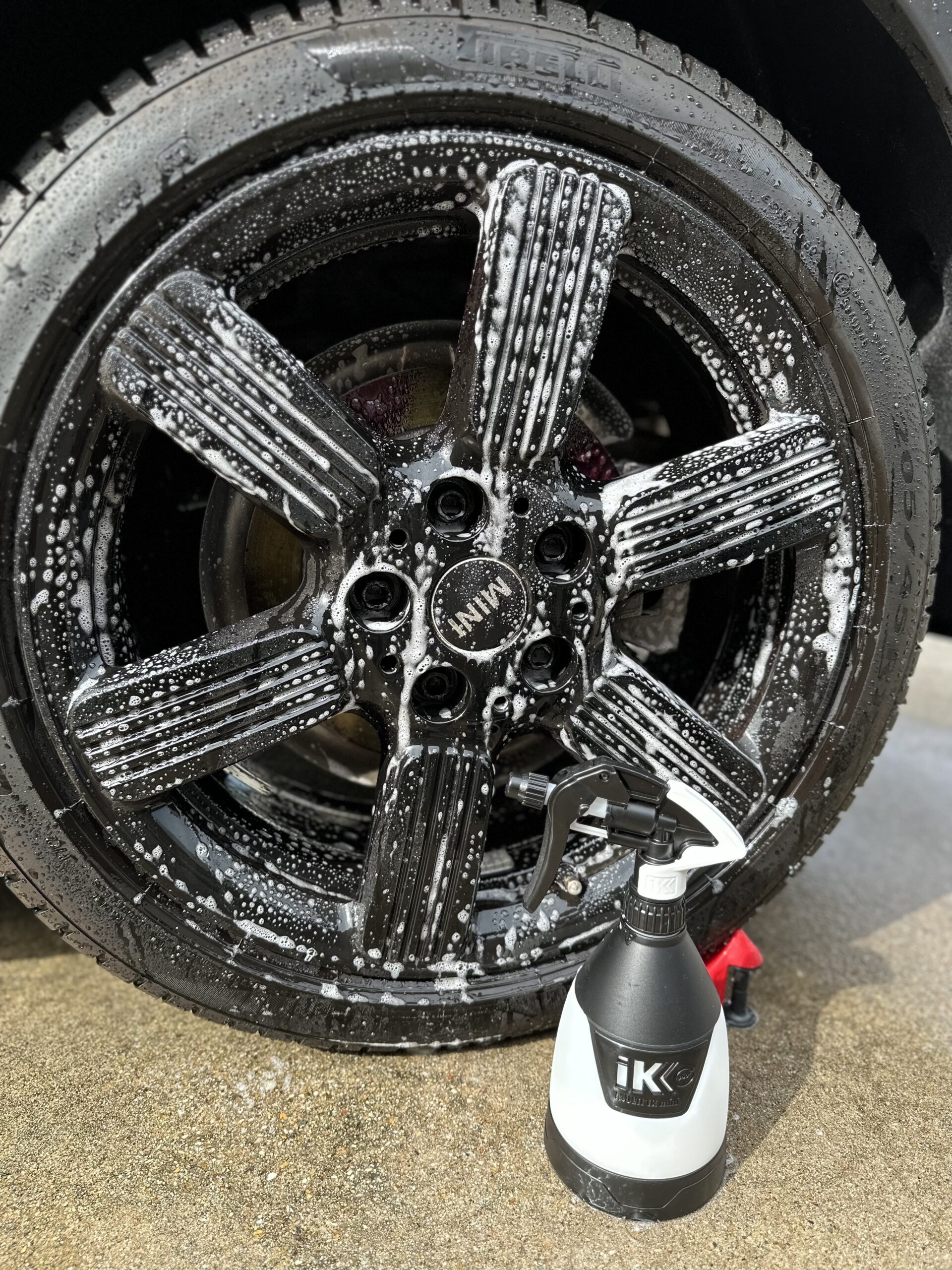 コッホケミー Koch Chemie Magic Wheel Cleaner とIK MULTI TR MINI 360°