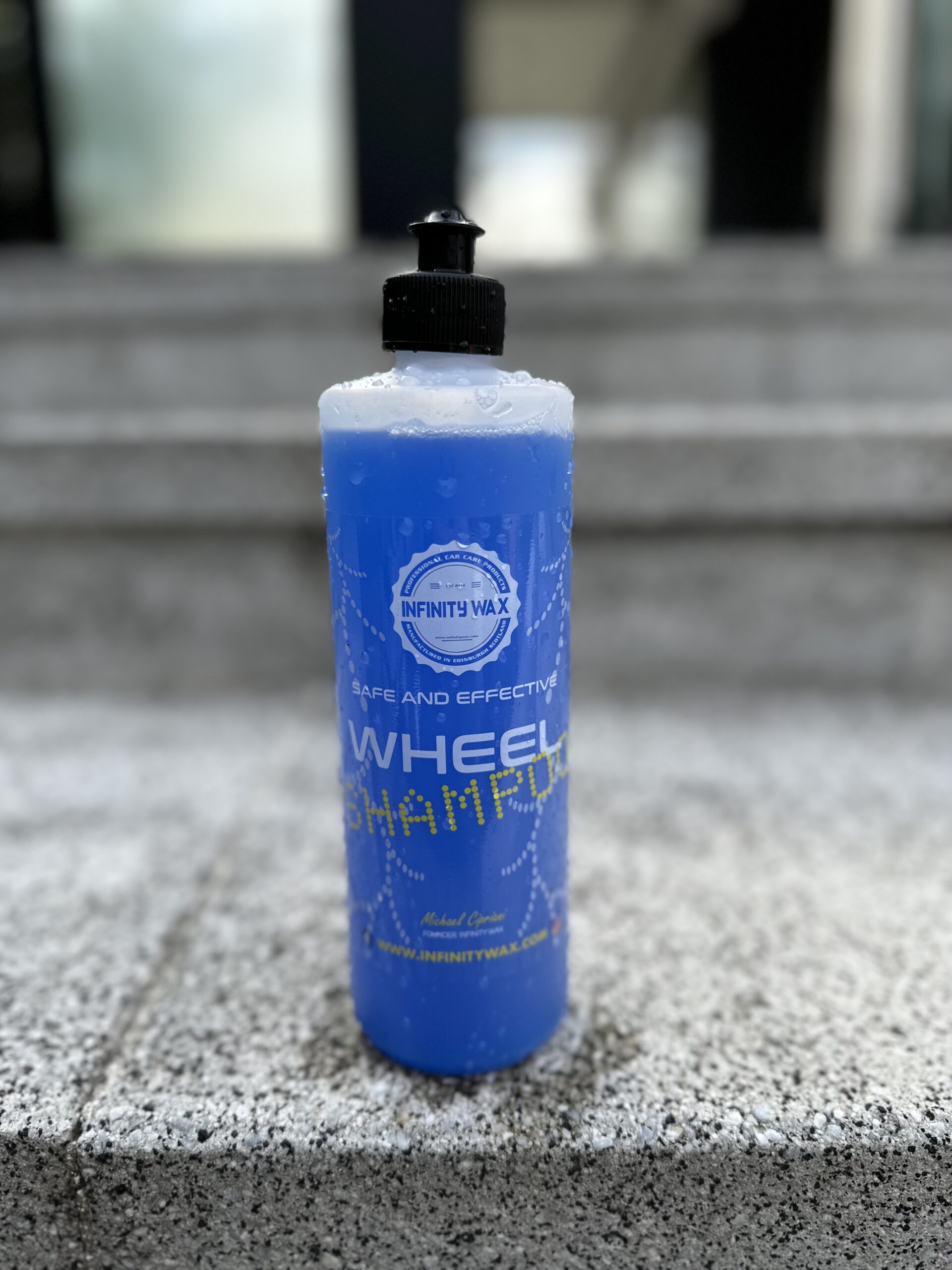 インフィニティワックス INFINITYWAX Wheel Shampoo のボトル