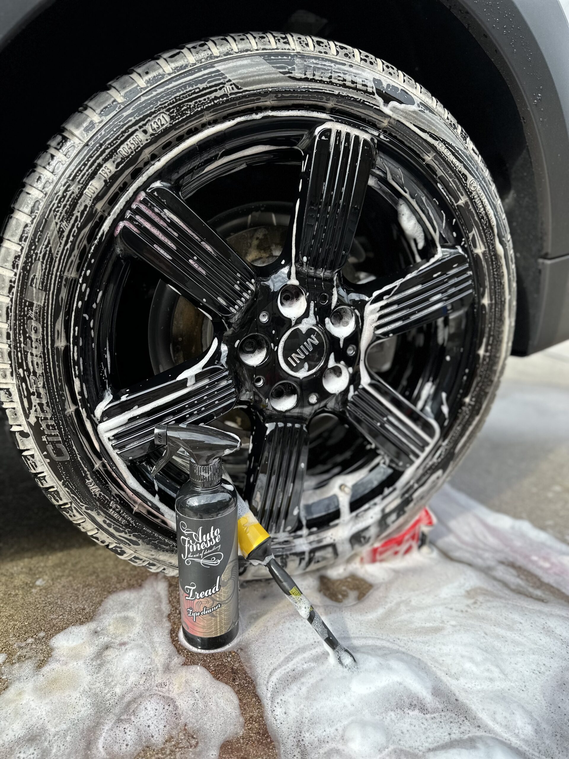 オートフィネス Auto Finesse Tread タイヤクリーナー