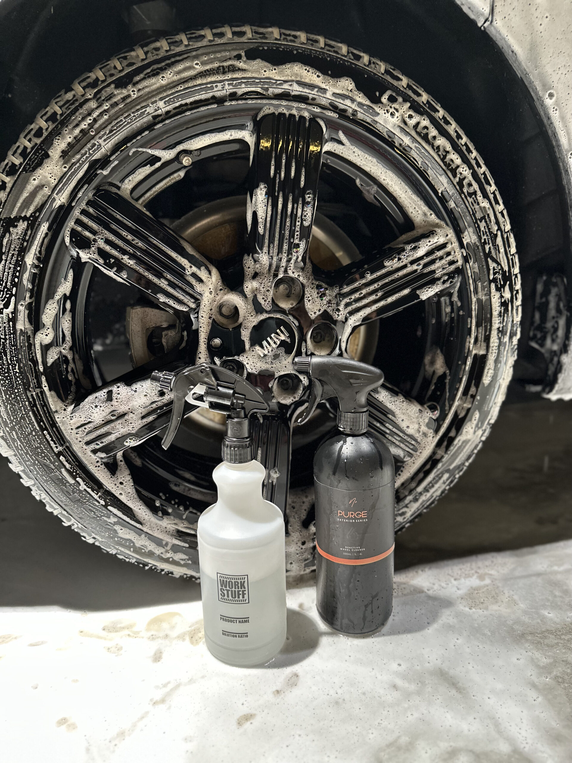NVカーケア Nv Car Care PURGE でミニのホイールを洗浄