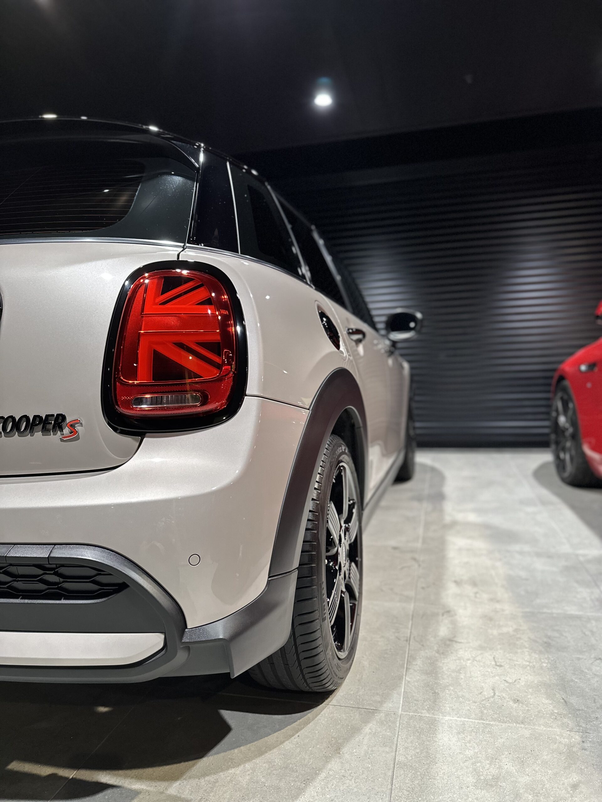 ミニ クーパーS 5ドア MINI COOPER S 5 DOOR 洗車後の仕上がり