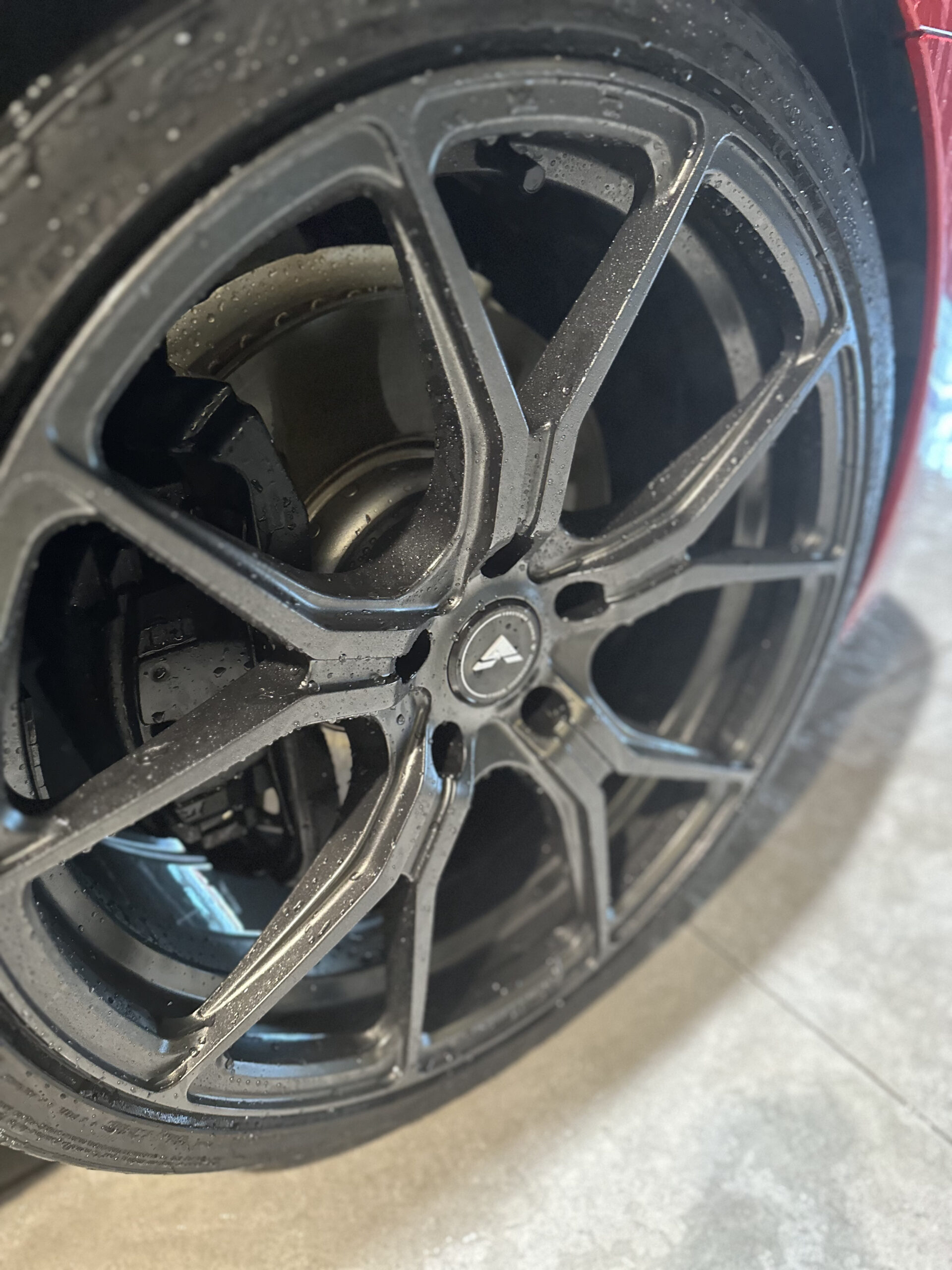RIMTECTOR施工前のホイール表面の水はじき