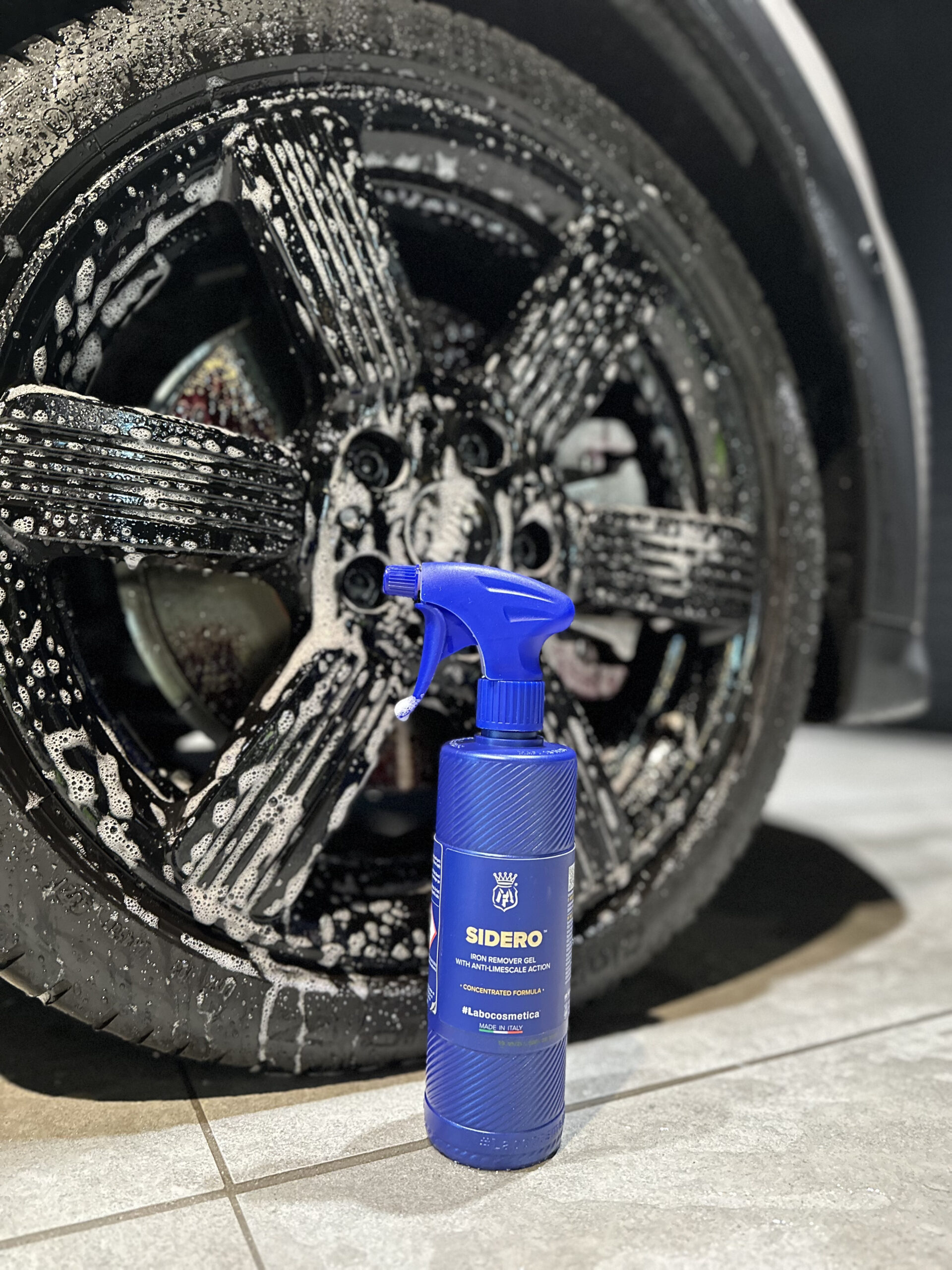 ラボコスメティカ Labocosmetica SIDERO をホイールへ塗布