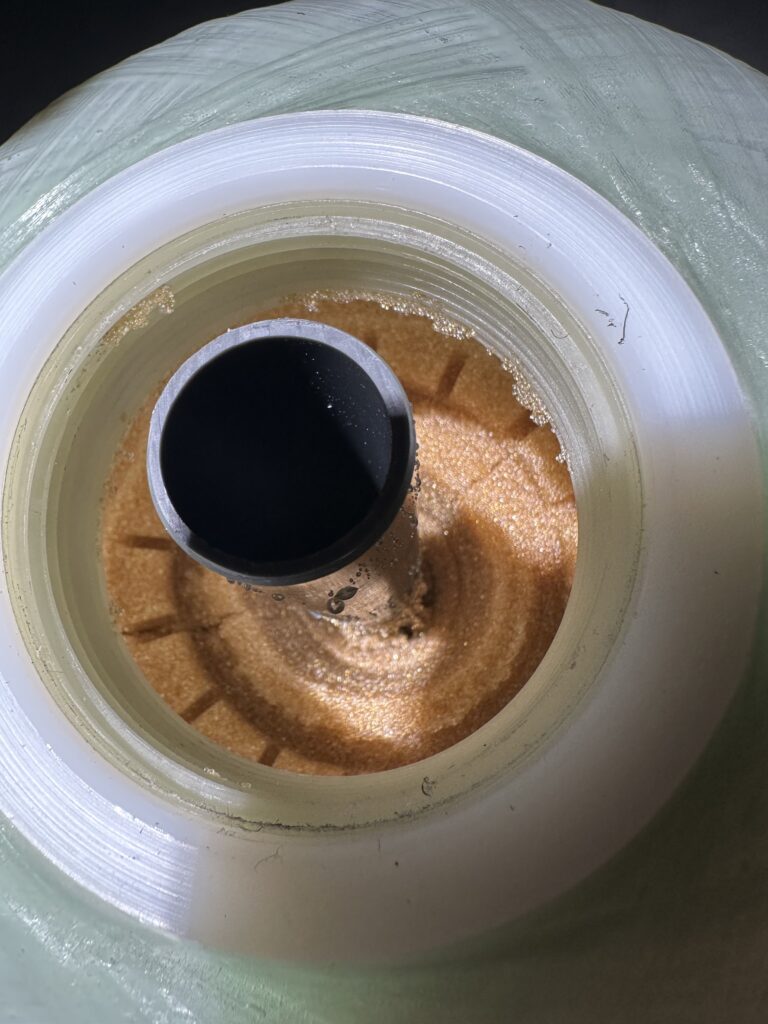 純水器のイオン交換樹脂は再生できる？｜ 交換時期の判断と交換方法