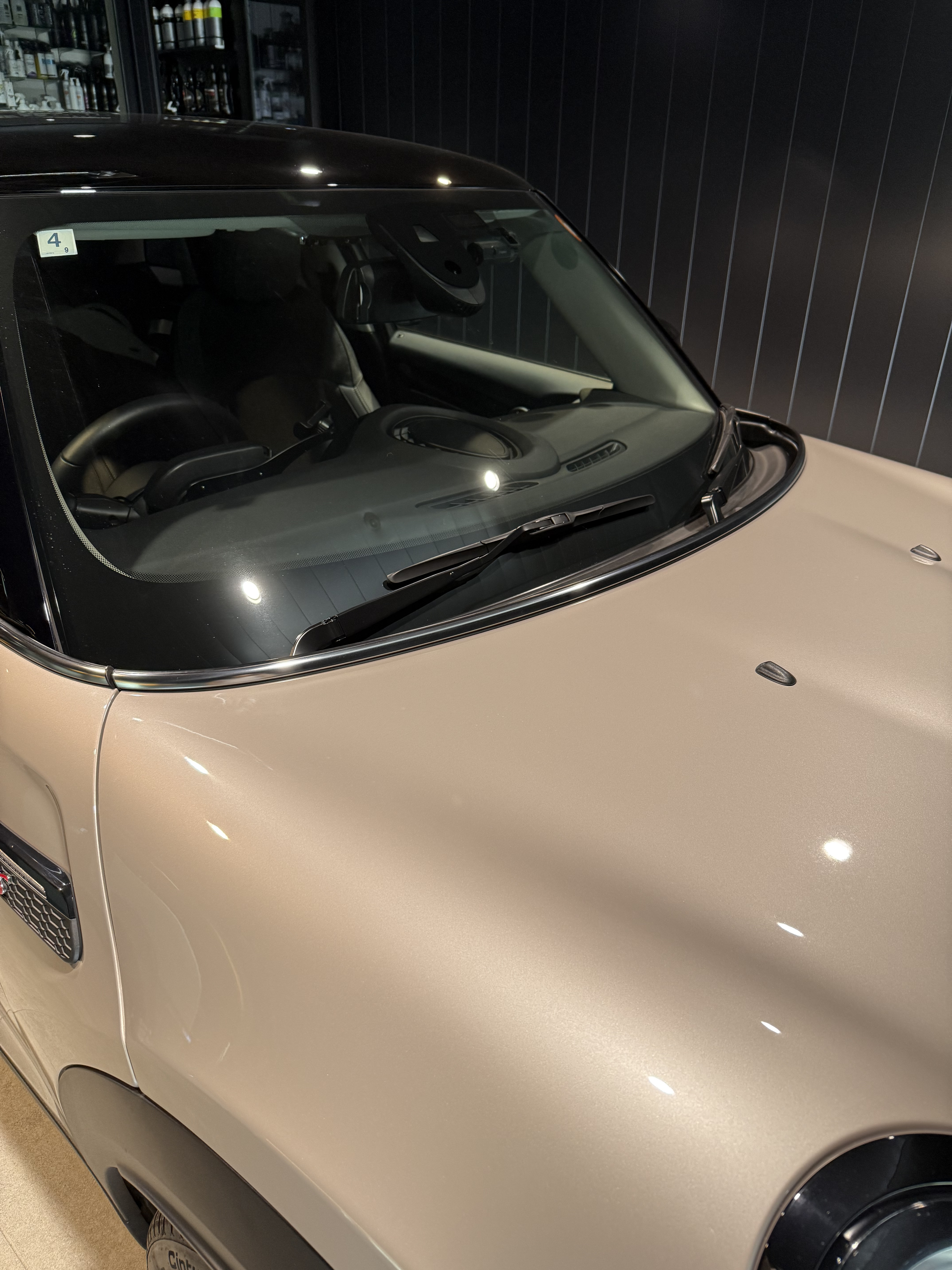 MINI COOPER S 5 DOOR 洗車前のボディとホイールの汚れ