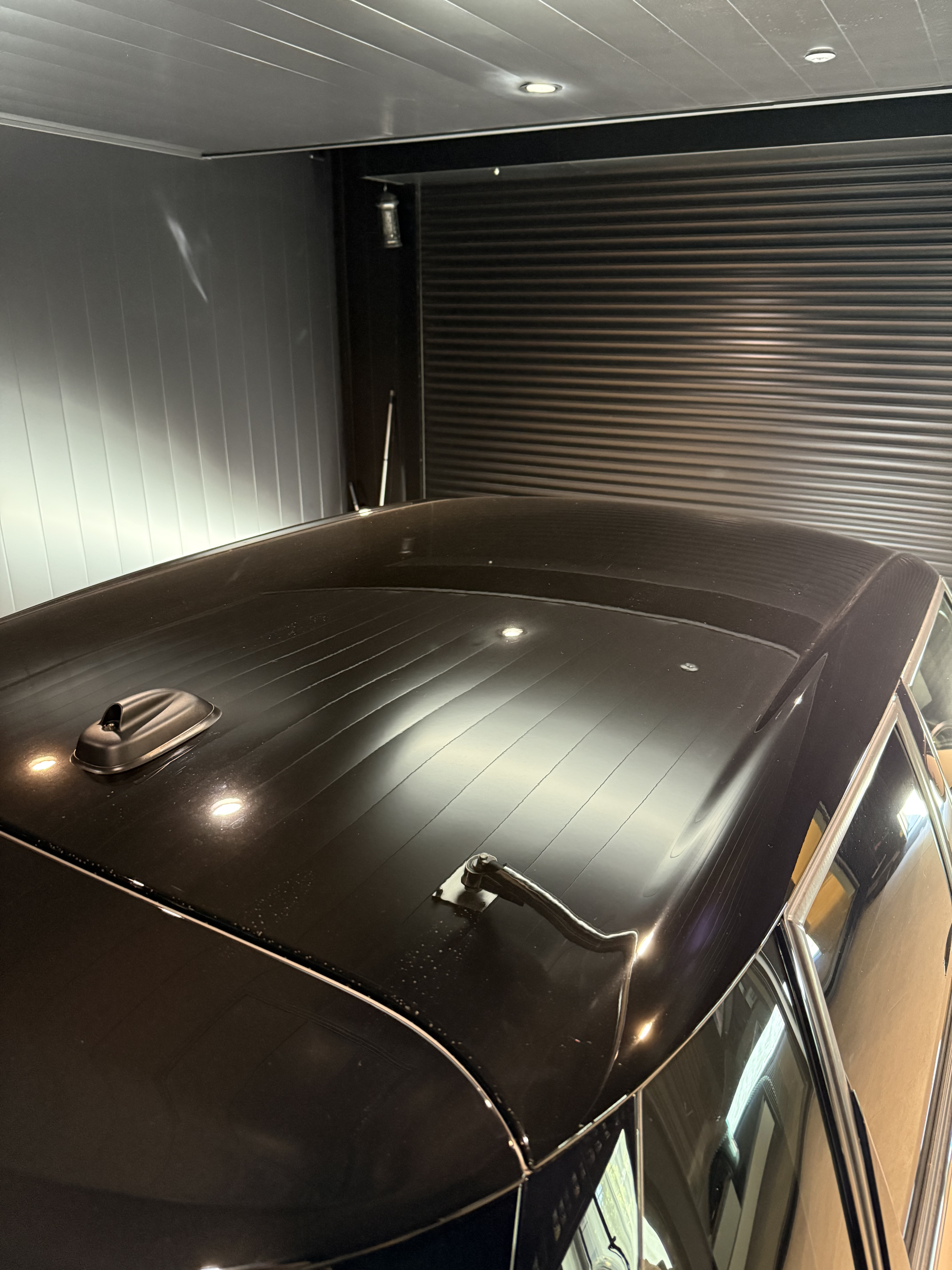 MINI COOPER S 5 DOOR 洗車前のサイドビュー
