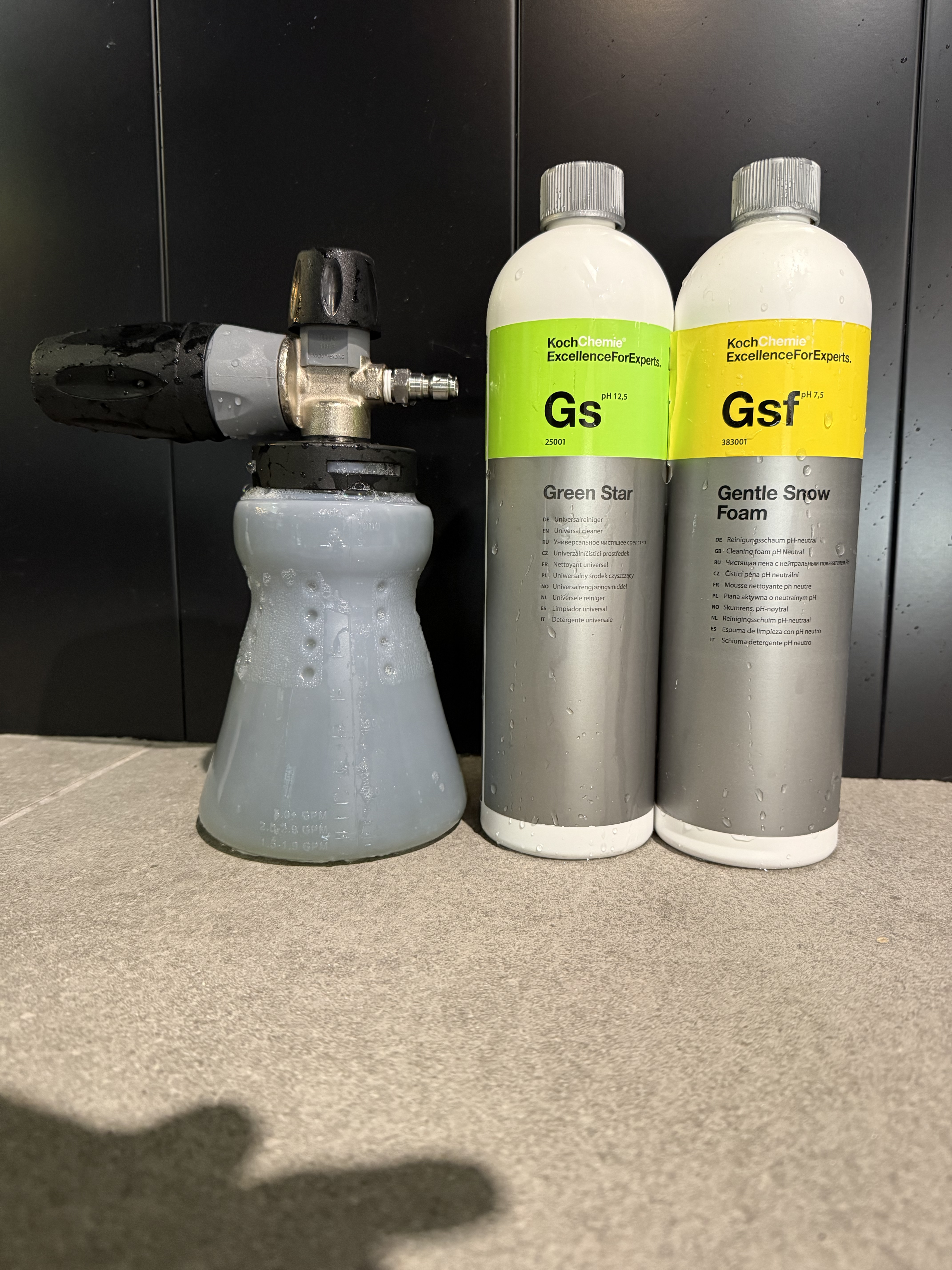コッホケミー Koch Chemie Green Star Gs と Gentle Snow Foam Gsf