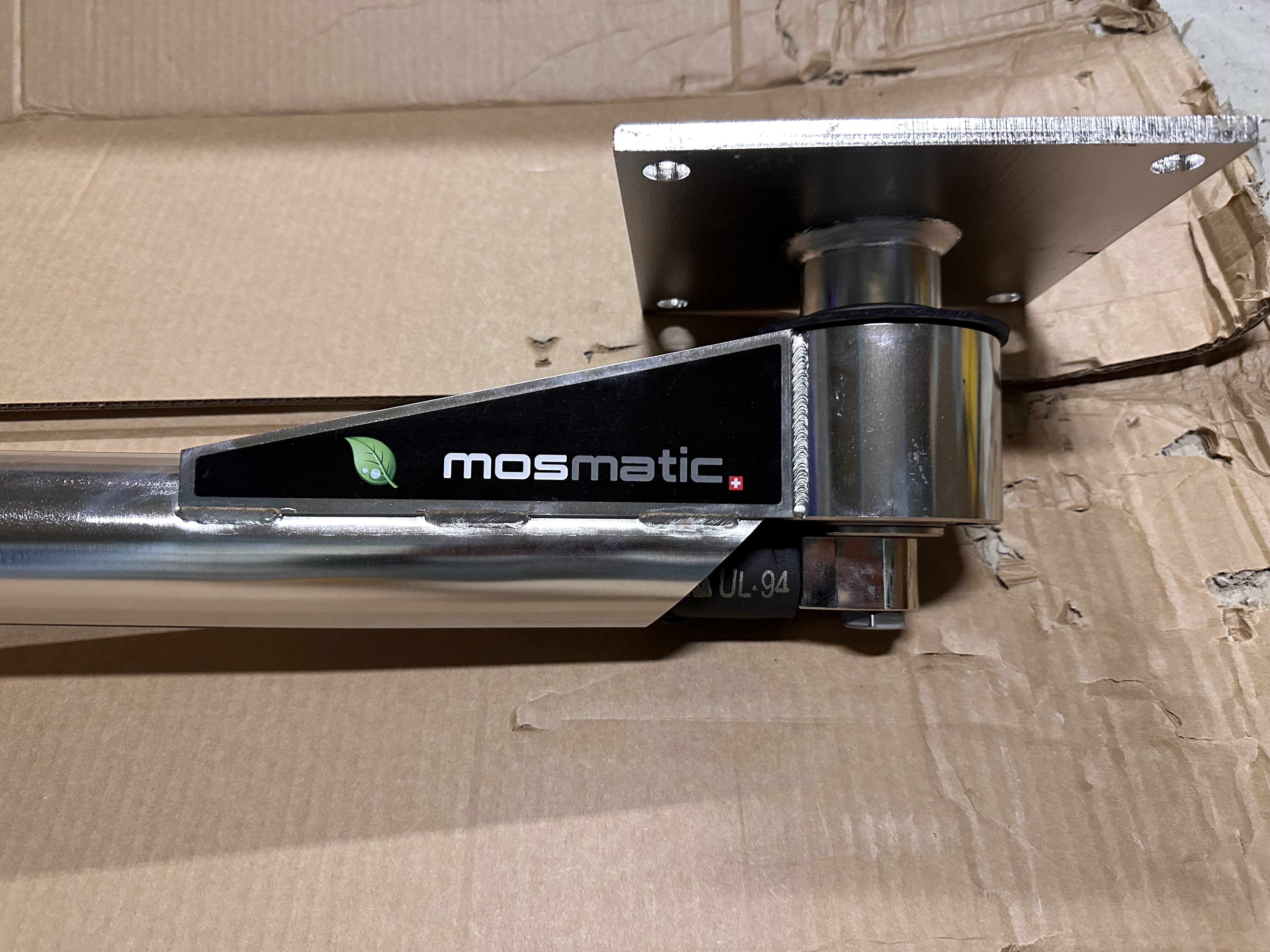 モスマティック Mosmatic シーリングブーム メーカーロゴ